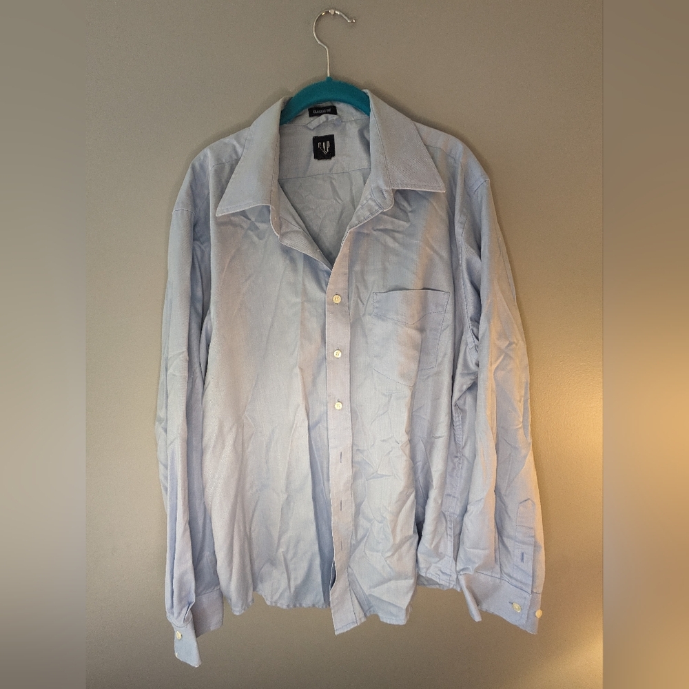 GAP XL Light Blue Button Down Long Sleeve Shirt